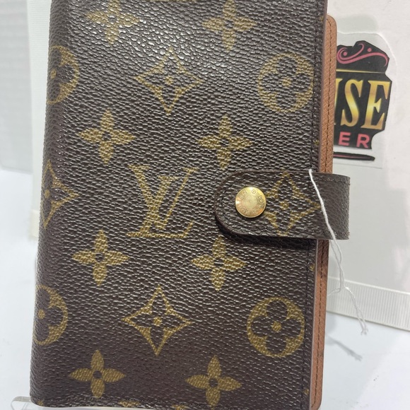 Louis Vuitton Agenda PM size in Monogram, preloved. - Picture 11 of 16
